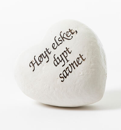 Hjerte Høyt elsket, dypt savnet Hjerte Høyt elsket, dypt savnet